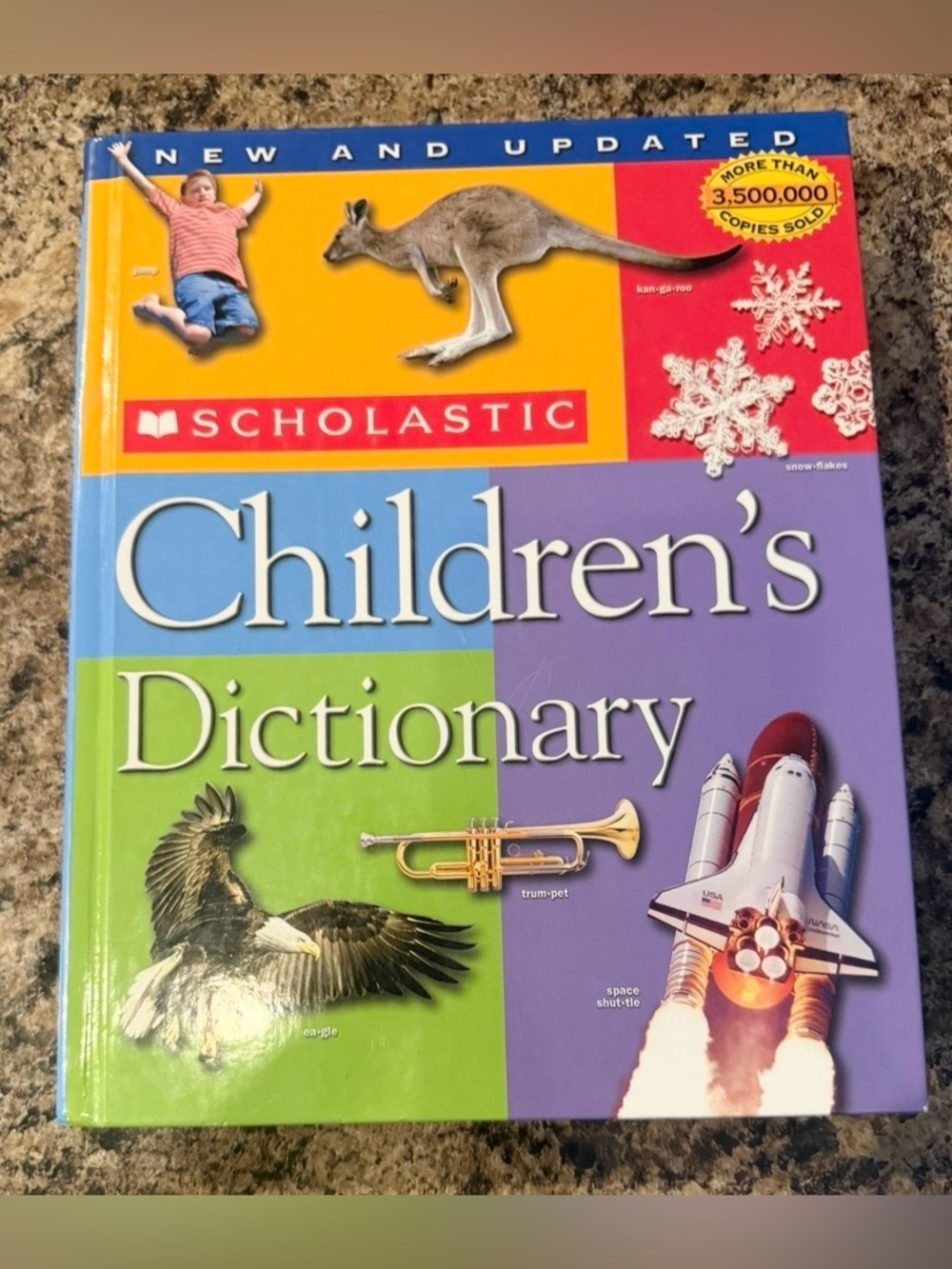 $5 Scholastic Children's Dictionary Great conditions hardcover. $5 WHEN BUNDLED